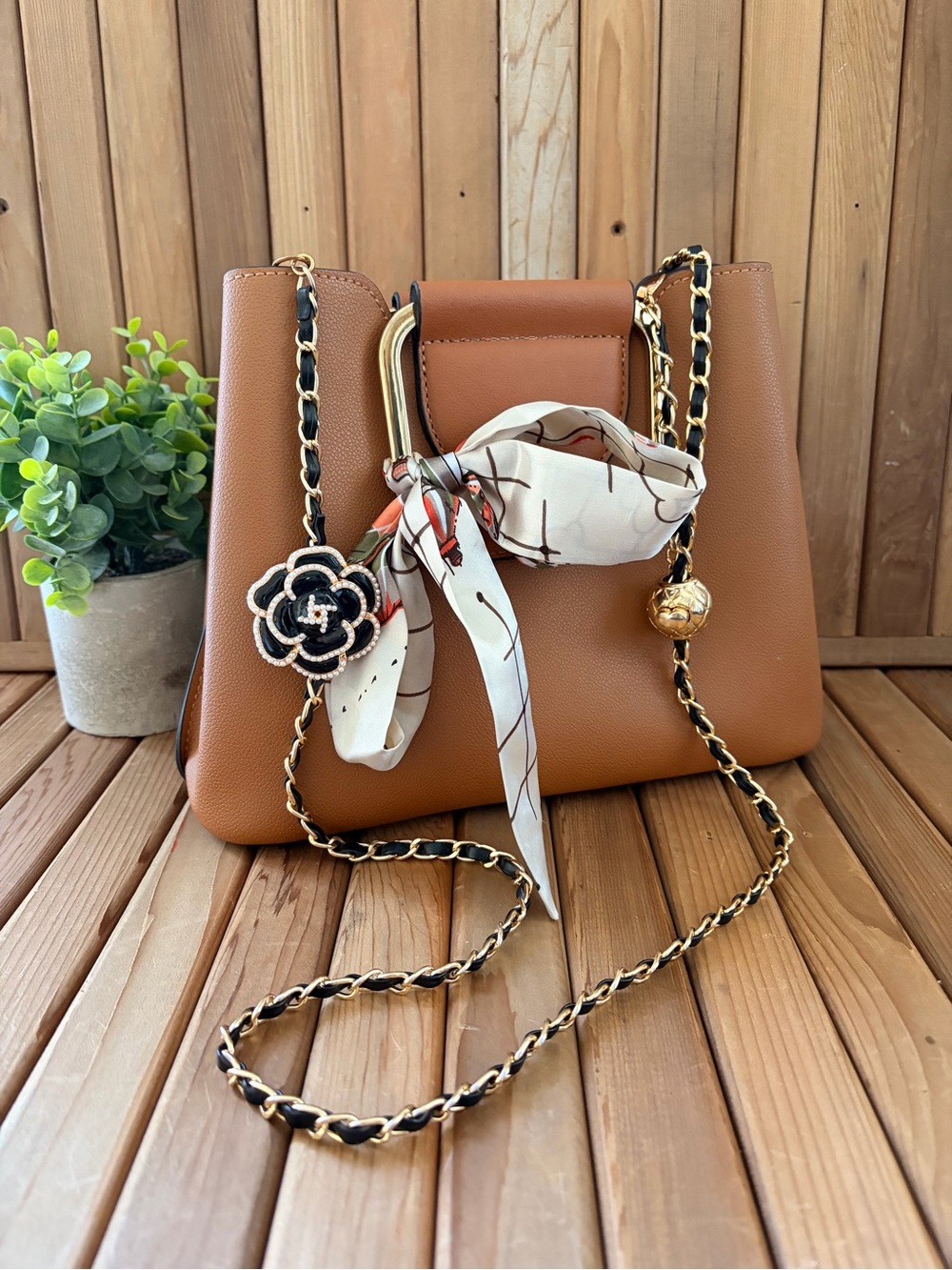 Quiet Luxury Inspired Shoulder Bag, Perfect First Bag, Camel Faux leather Gold